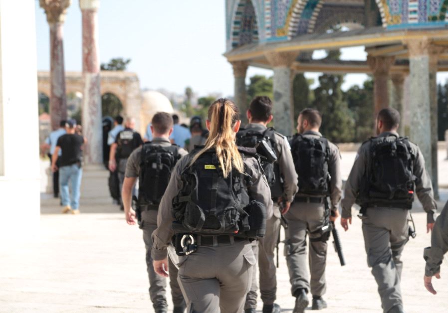 Border Police at sight of terror attack on Temple Mount July 14