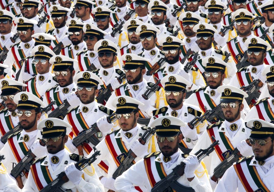Members of the Iranian Revolutionary Guard Navy march during a parade to commemorate the anniversary of the Iran-Iraq war (1980-88), in Tehran September 22, 2011.